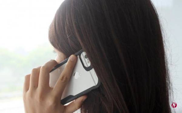 假公安越洋骗钱被揭破女大生保住9000