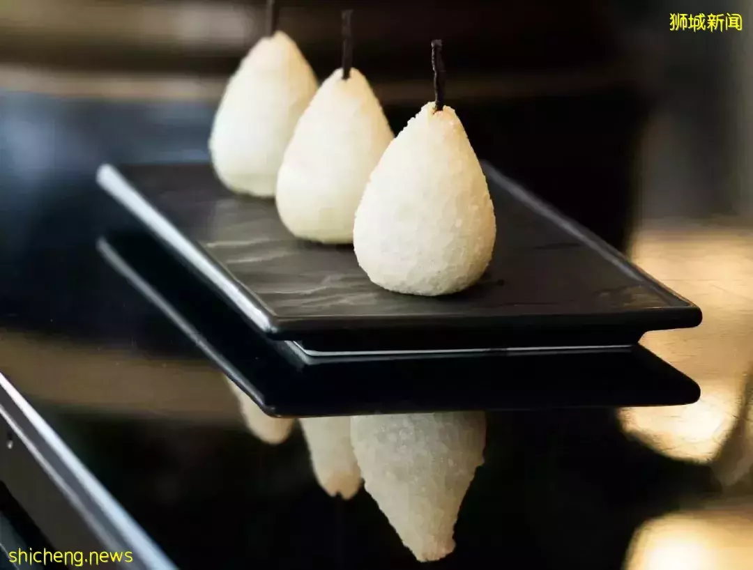 水果寿司+火焰拉面+中式点心下午茶，根本吃不过来