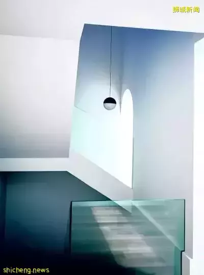 王冠逸入住新加坡新居,兩層樓半房子打造成白雪宮