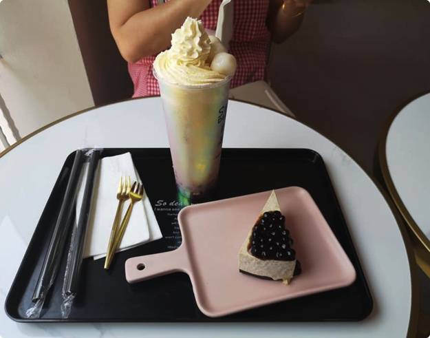 Bugis出現一間新網紅甜品店！ “酒窩甜品” 整棟粉紅三層樓