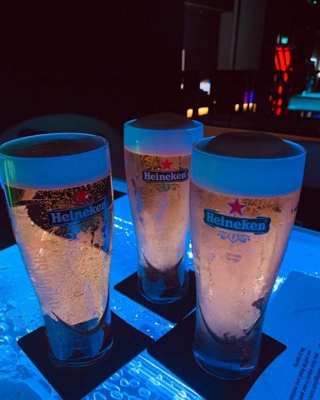 K Bowling Club 新加坡夜光保齡球館🎳 綜合娛樂潮酷場地，遊戲機、K歌房、飛镖盤