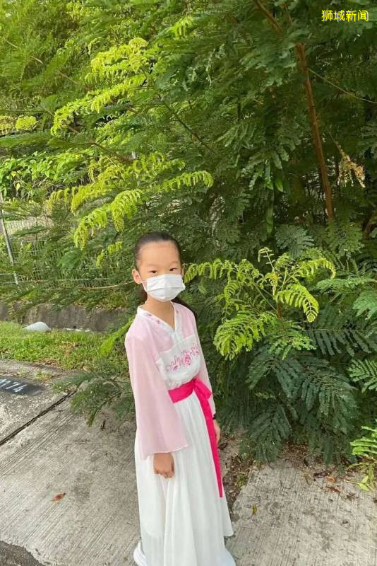 孩子們今天奇裝異服,竟是爲紀念新加坡那段暴亂的曆史