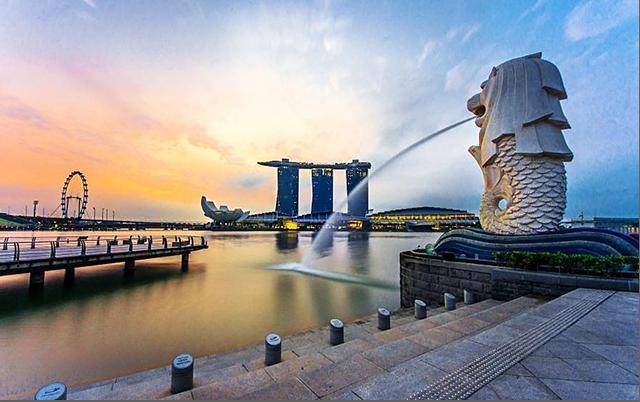 经济打击、地位威胁，新加坡发展危机四伏，折射未来亚洲格局雏形 