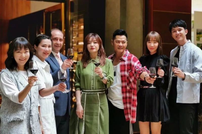 赵薇亲自卖酒，真的好喝吗