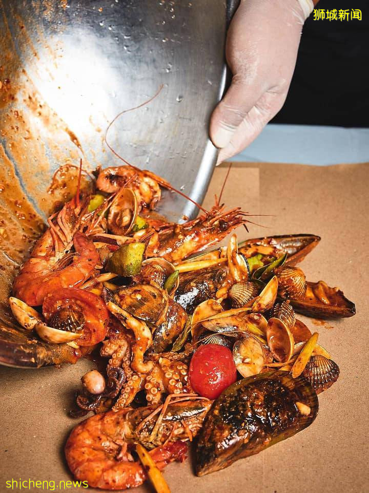 泰国老火车夜市风格海鲜桶！12新币起狂吃海鲜 