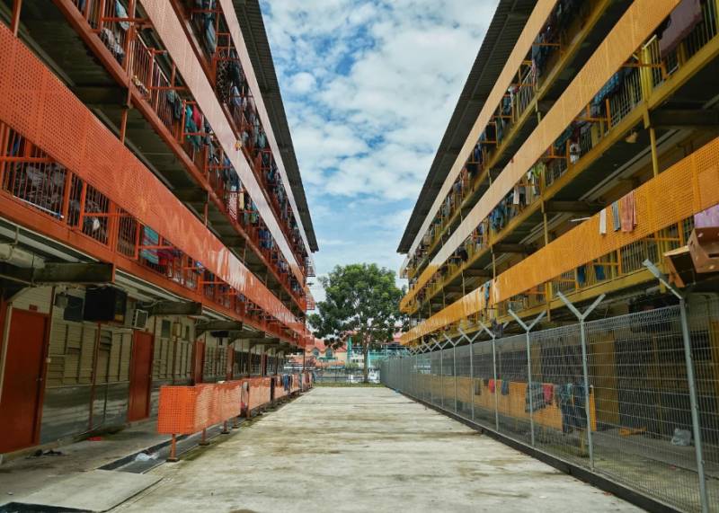 截至8月底，新加坡近九成宿舍客工已能複工，雇主仍須嚴格遵守衛生條例防止疫情擴散