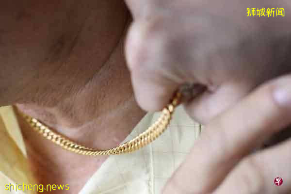 典当名牌包嫌钱少 不肖子抢老父金链