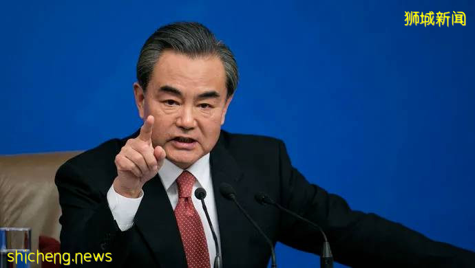 新加坡社区疫情严重，中国外交部长王毅却来访问了