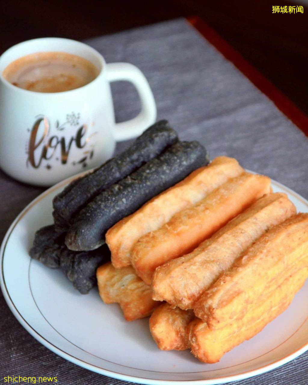 You Tiao Man少油腻、更健康‼苏东+乌达内馅、黑炭+全麦油条,你想不到的全新吃法😏