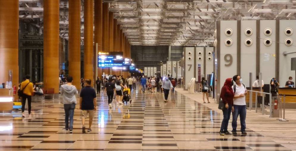 从英国回来的新加坡人RNA片段脱落可能不在具有感染性