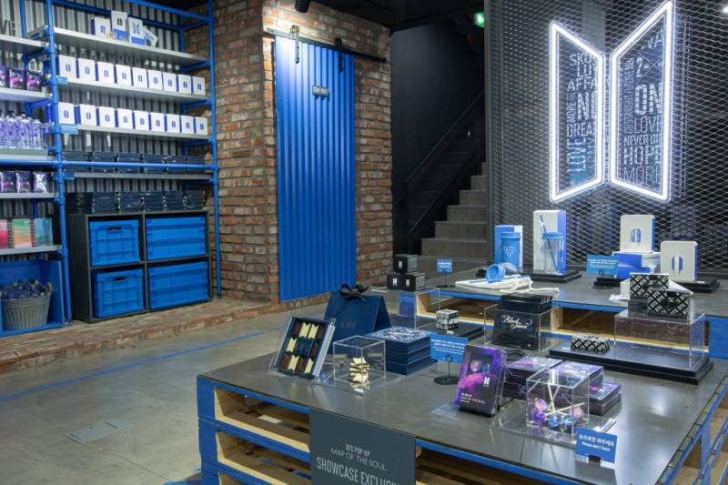 BTS防弹少年团,亚洲线下快闪店😍 新加坡实体店 11月面世,A.R.M.Y请尖叫!📣