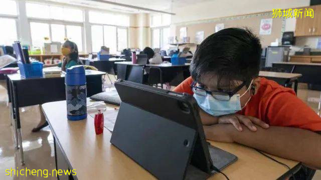 新加坡傳染病專家實名反對“聯名信”