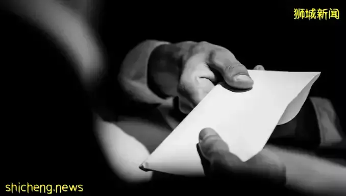 上司贪污!新加坡女经理收5万新币封口费,全拿来买名牌包