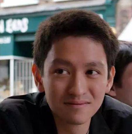 新加坡国父李光耀一族,高智商的祖孙三代,无人可敌的学霸之家