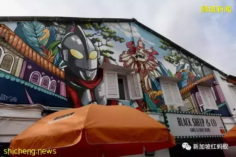 新加坡遭怪獸襲擊鹹蛋超人和魚尾獅聯手退敵，怎麽回事