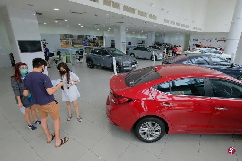 “全球最贵铁皮” 新加坡拥车证又双叒涨价
