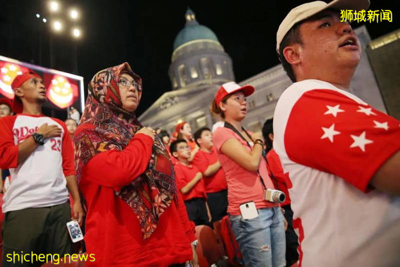 愤怒!华人女生在国外被警察踩头、扯头发和拖拽!亚裔也被歧视