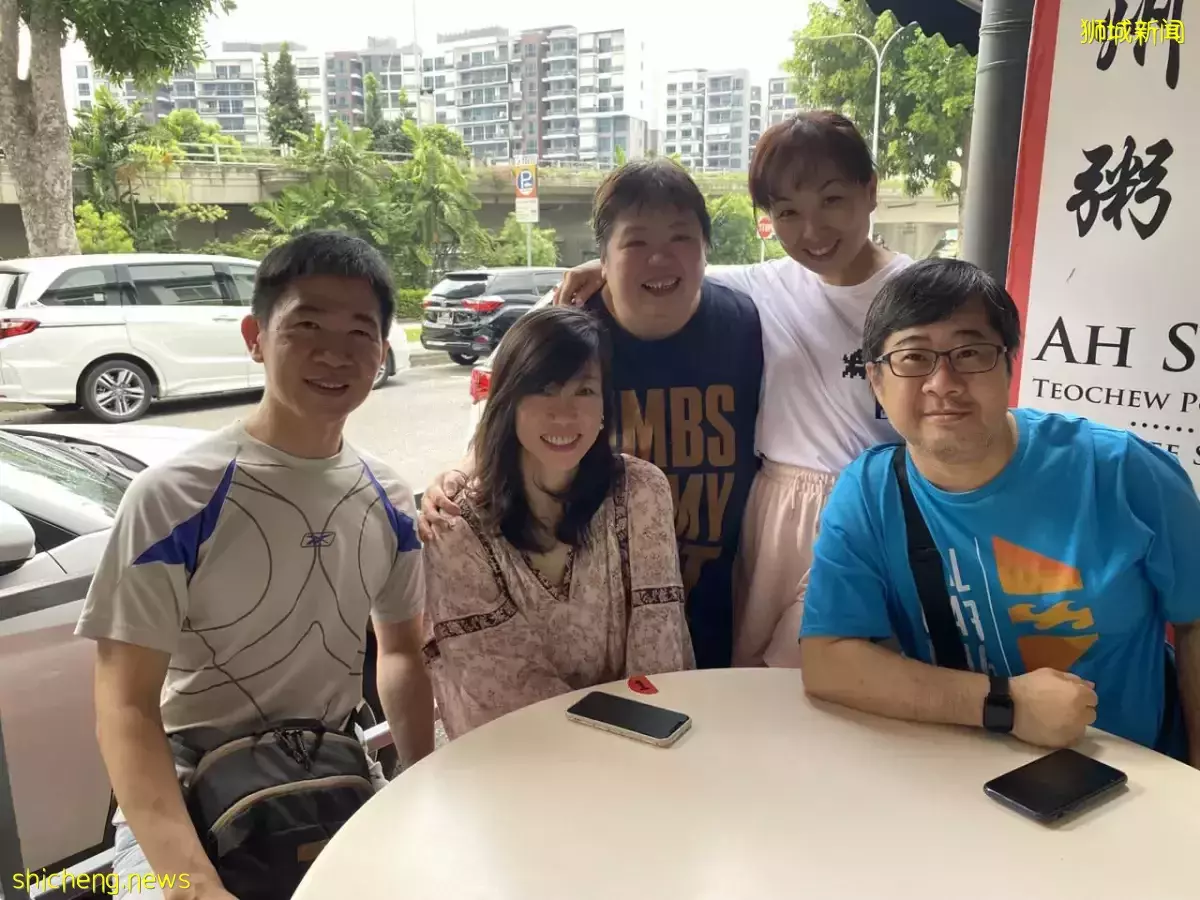 最后一天营业 亚城潮州粥排长龙顾客表不舍