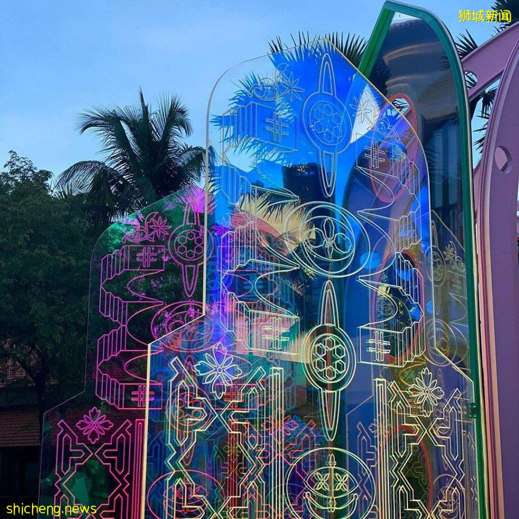 马来传统文化馆开斋节灯光展✨传统花纹、流光四溢，搞定你的假日OOTD📷 