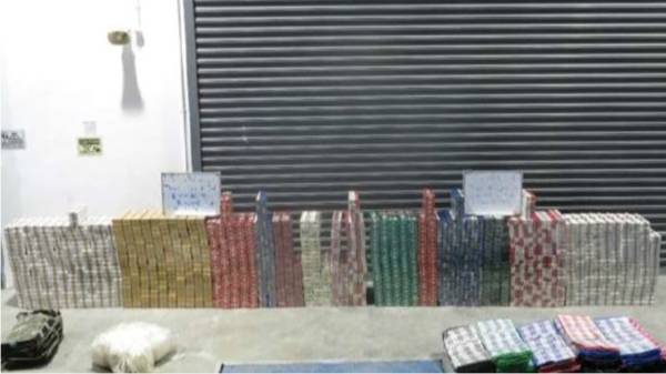大马注册罗厘藏1400条漏税烟 新国关税局捕4男子
