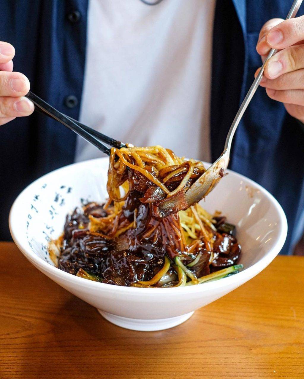 來Itaewon Jjajang嗦面！🍜炸醬面+海鮮面+糖醋肉，將韓劇裏的中華料理搬進現實