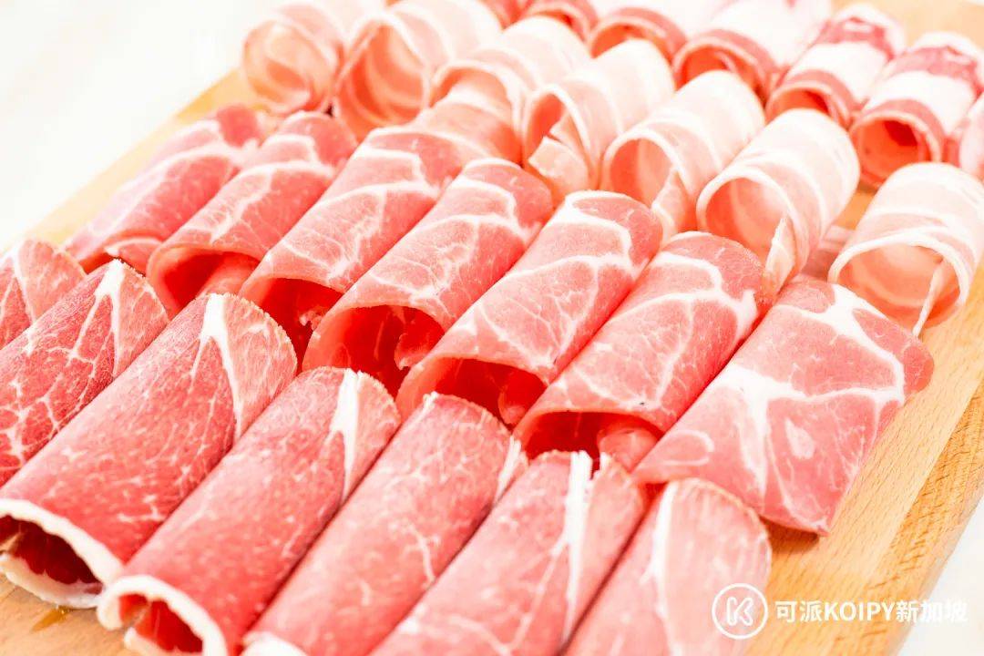 人均$20不到的火鍋+炒菜自助!任點任吃,吃到扶牆出