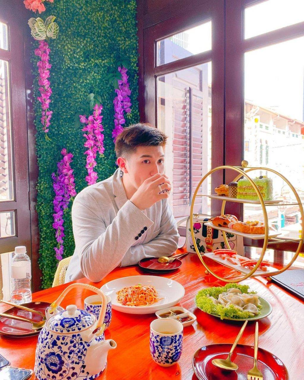 網紅爆款咖啡廳!隱藏在牛車水的“Sweetea Caffe”南洋風情、複古露台、浪漫一“夏”