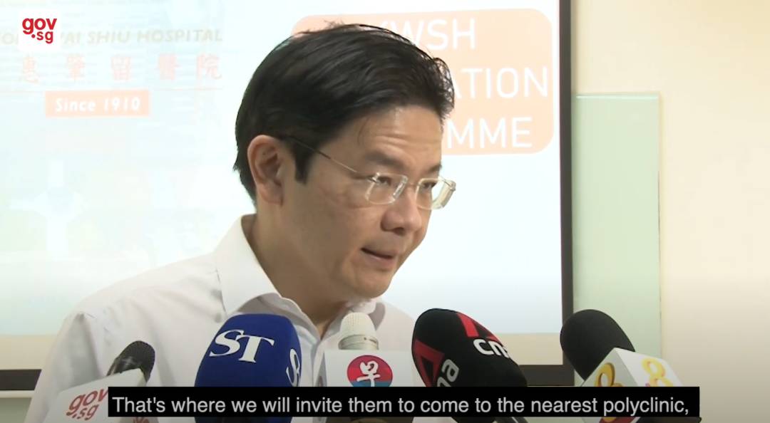 新加坡抗疫组长撸起袖子开打，劝大家不要等“某疫苗”了