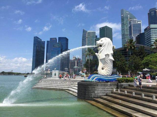 新加坡标志性建筑～鱼尾狮