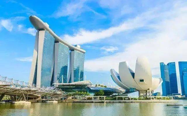 如何成爲新加坡首富？這篇文章裏或許能找到答案