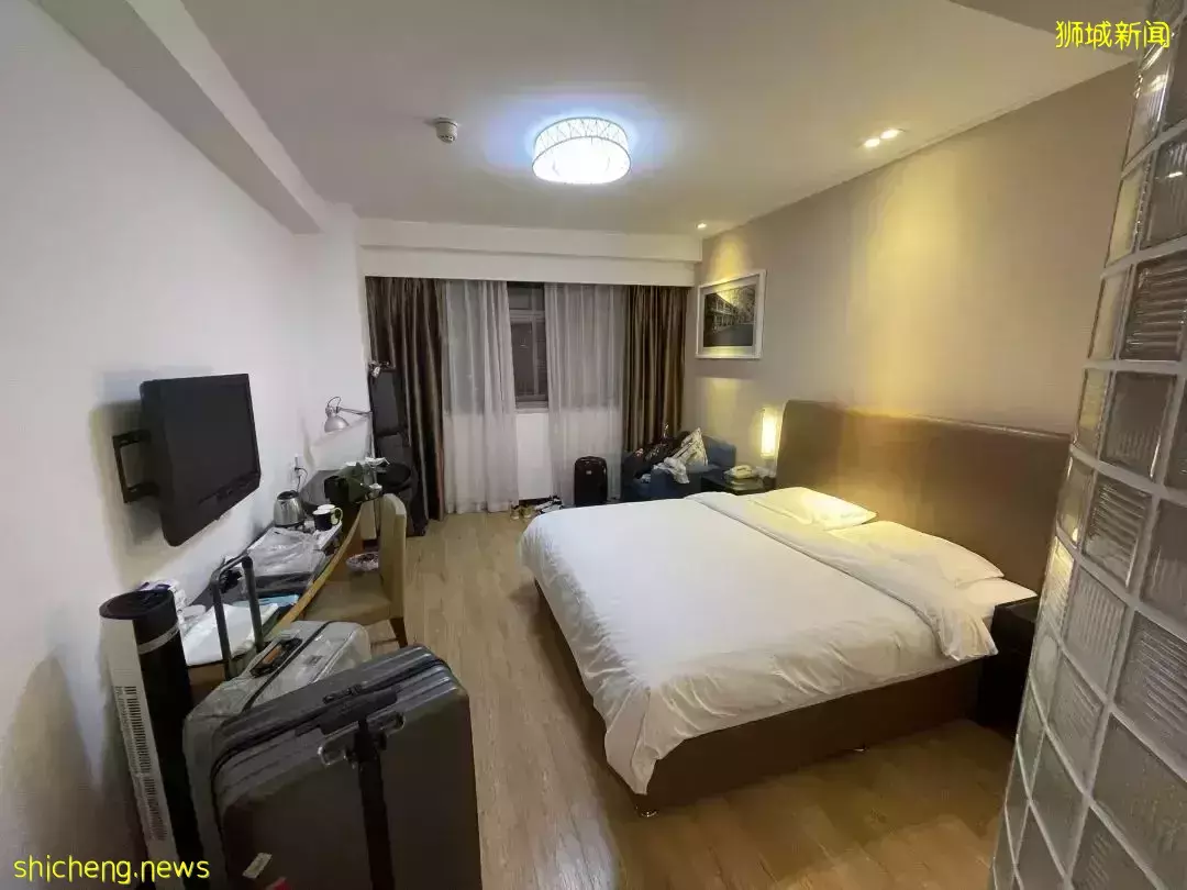 手把手指導從新加坡回國 事必躬親,都是爲了即將回國的同學們