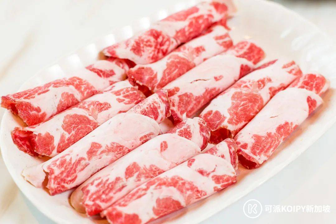 人均$20不到的火鍋+炒菜自助!任點任吃,吃到扶牆出