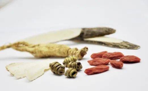 爱煲老火汤?新加坡哪里买中药食材最方便