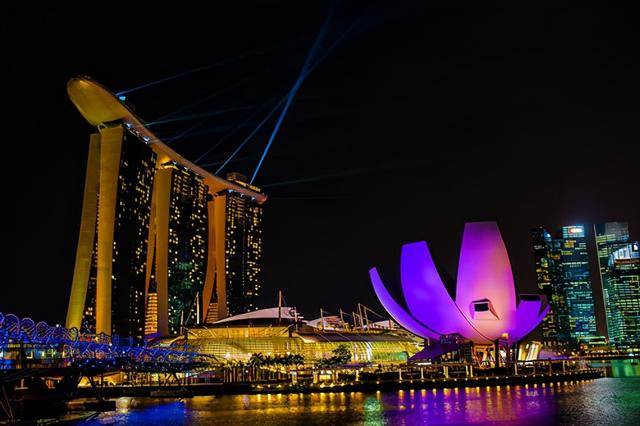 新加坡:吸金之城和包容之都
