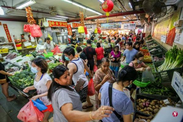 新国无人流管制巴刹 人潮蜂拥购食材 摊贩生意涨一倍