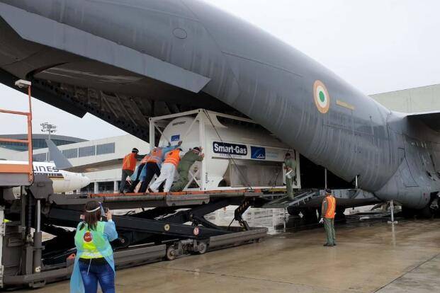 印度疫情幾近失控!中國2000台制氧機已到、新加坡醫療物資已到、美國呢