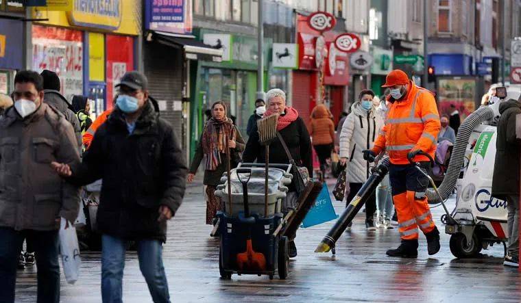 中國疫苗逆襲!美媒力挺,英國富豪專門飛迪拜接種!新加坡即將批准