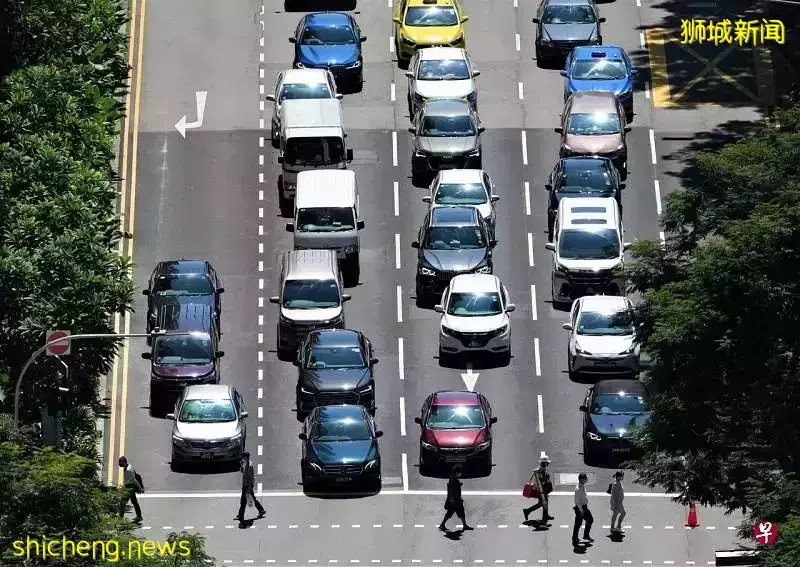 新加坡拥车证刷新纪录    一个车牌叫价11万新元