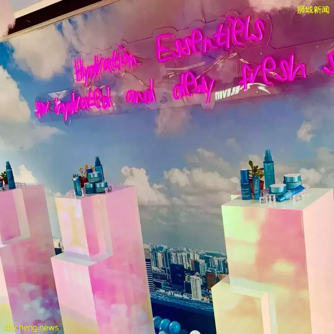 送盲盒、拿旅行小样、喝冰镇咖啡,娇韵诗快闪太豪了吧