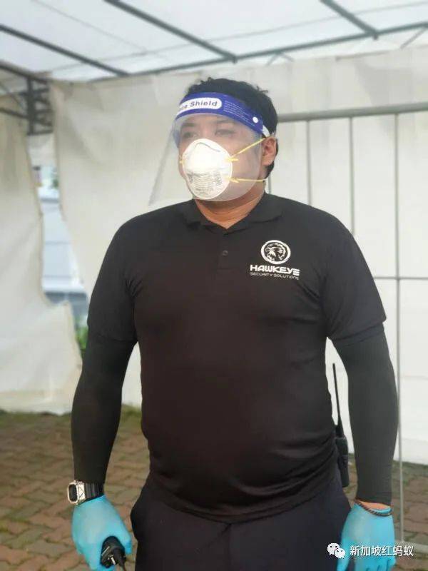 疫情拉高了新加坡保安員月薪，安保培訓課成人們青睐的“後路”