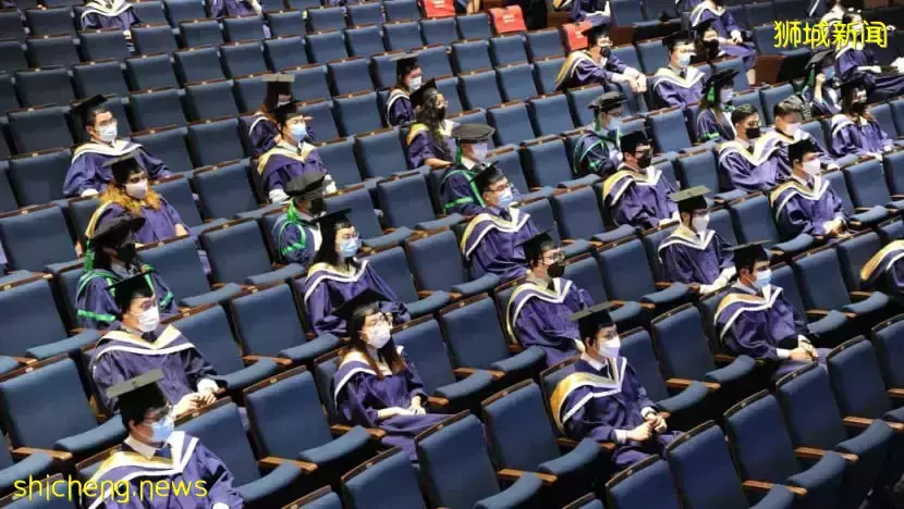 最新！新加坡毕业生就业报告出炉，SMU均薪最高，这个专业成最大赢家