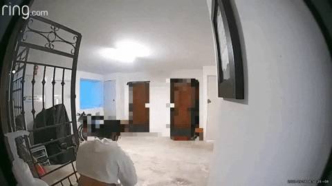 恶邻居一年多来狂喷消毒水,新加坡护士全家被喊“冠病家庭”