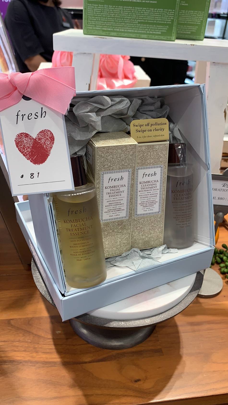 直击新加坡丝芙兰全场大促现场!除了史上最佳全场额外75折,还有拿到手软的满赠活动、低至5折的热门彩妆优惠