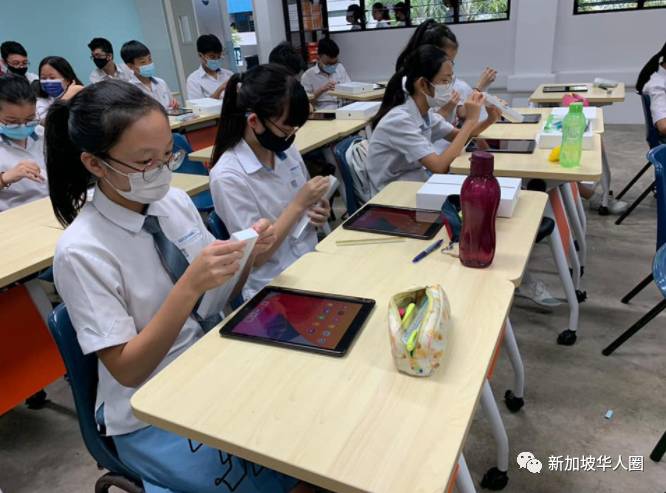 新加坡宣布，今年起所有中學生將獲得全新的蘋果筆記本電腦或平板