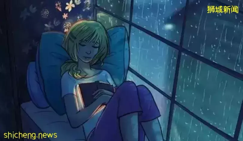 新加坡女警在大学里开警车居然睡着了,杯具啦!杯具啦!杯具啦