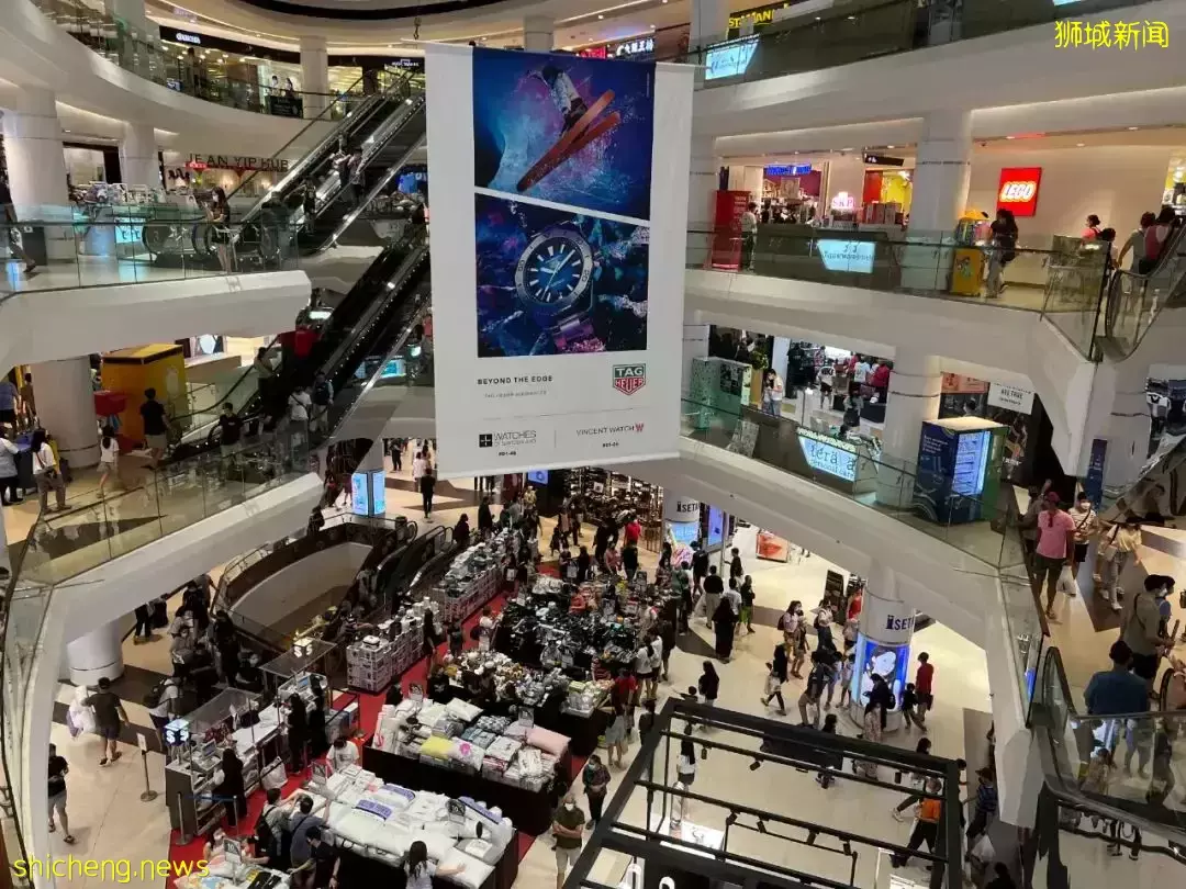 新加坡回到疫情前: KTV、商場、景點爆滿！周末28萬人湧去新山