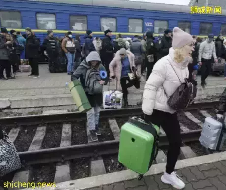 難民潮爆發！數百萬人出逃，這個新加坡帥哥的烏克蘭模特女友，發文：家人隨時准備逃命