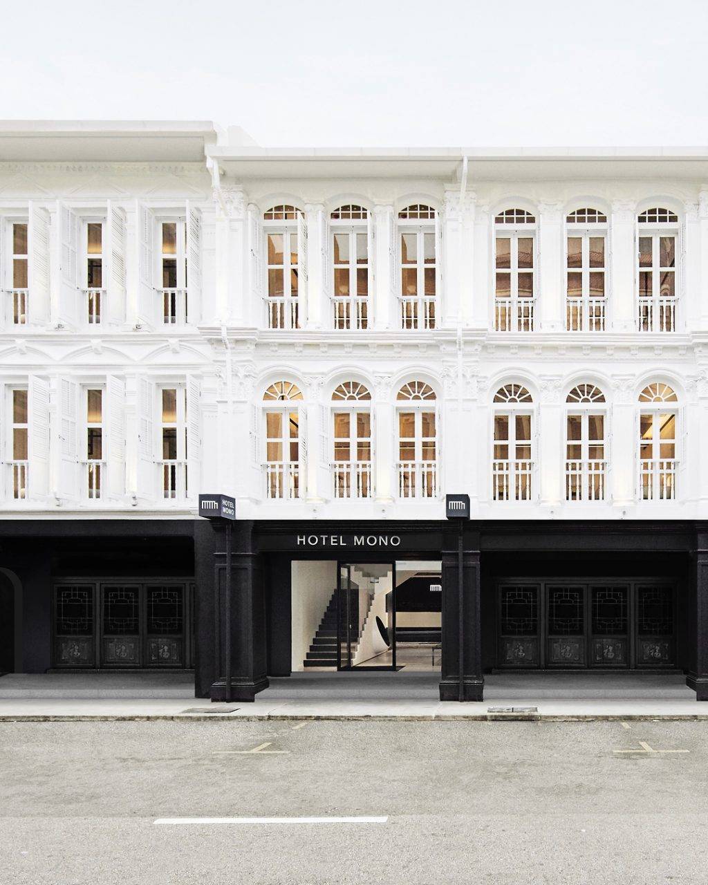 一切只有黑與白！私藏版黑白世界🤫 網紅爆款“Hotel Mono”容不下其他色彩的極簡純色酒店