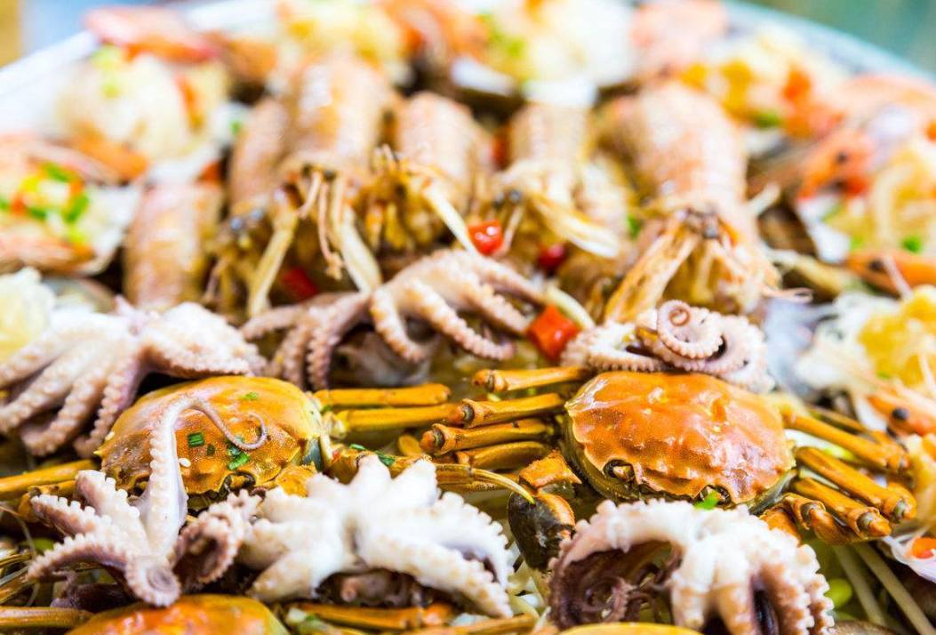 吃什麽海鮮?吃……蒸海鮮!西部這家店必須來打卡一下