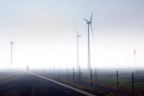 新加坡14岁少女离奇失踪18年,老父无奈申请死亡